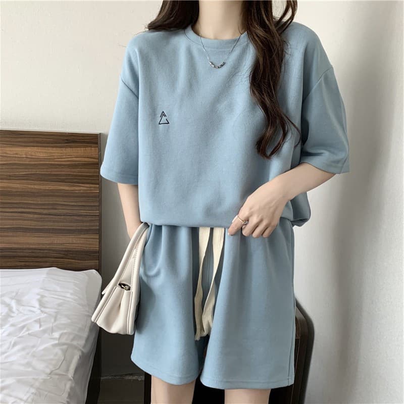 スウェット セットアップ シンプル三角刺繍セットアップ